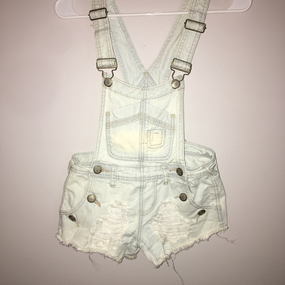 Overall shorts